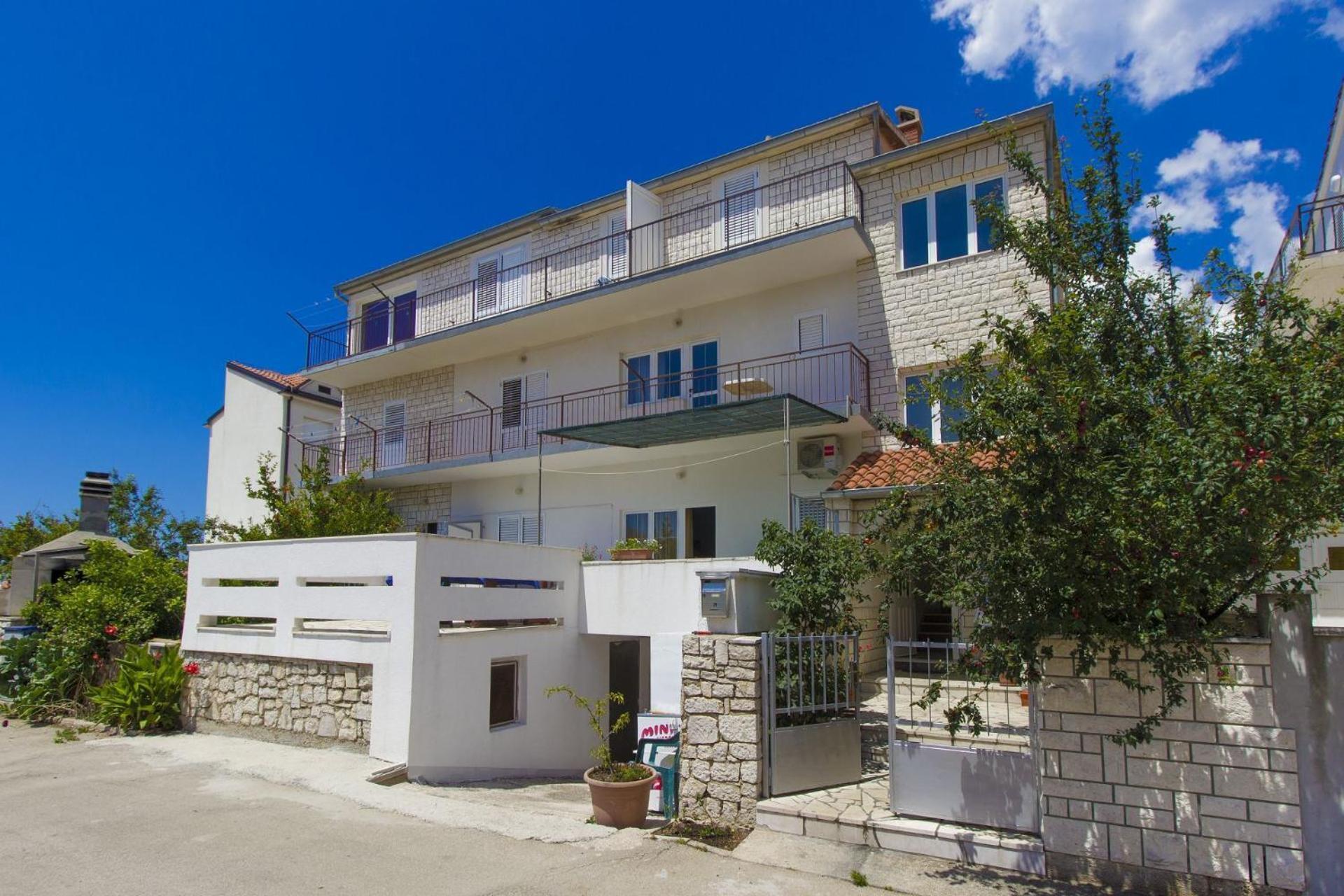 Apartments Vince Primošten Buitenkant foto